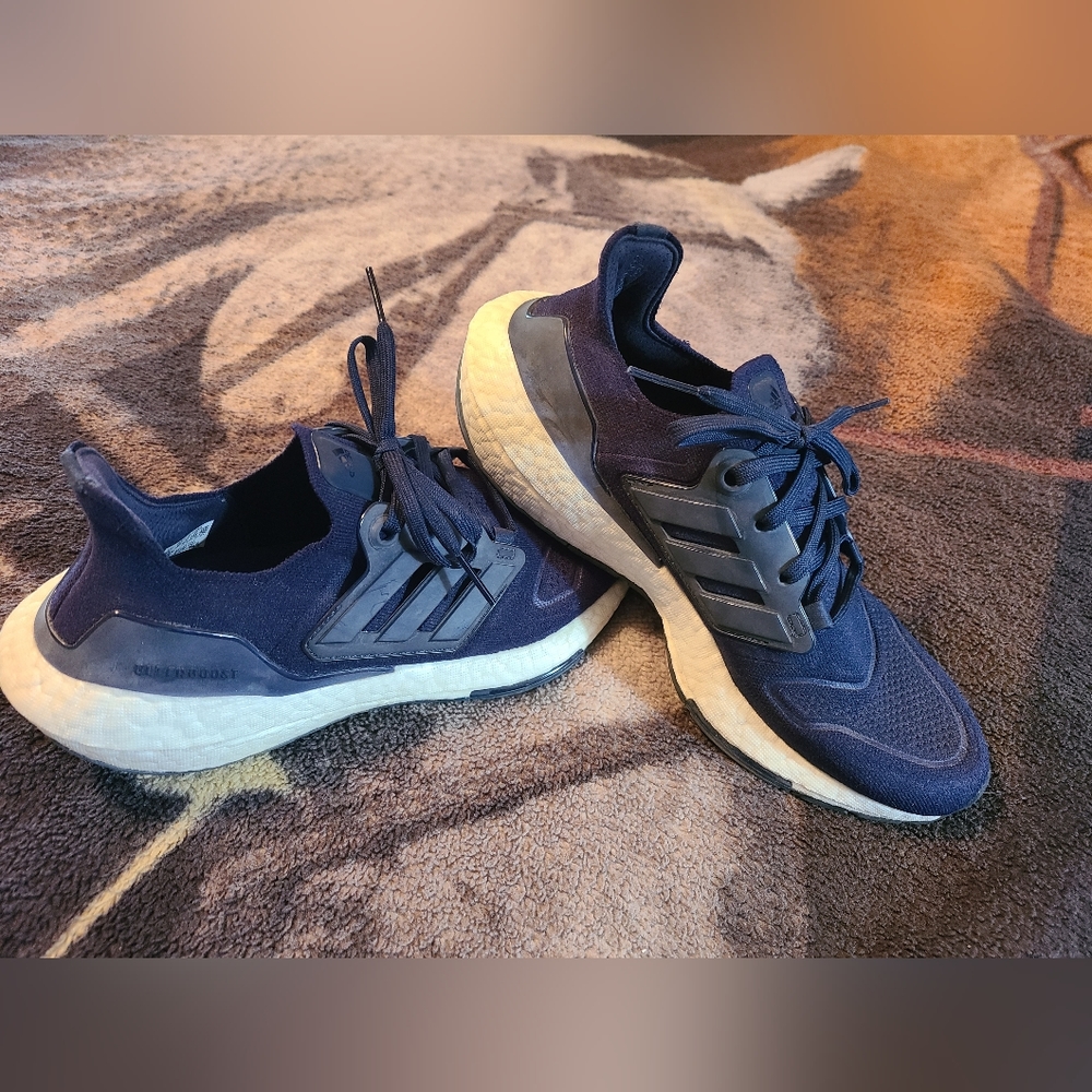 New Womens Adidas Ultraboost shoes Size 8.5
